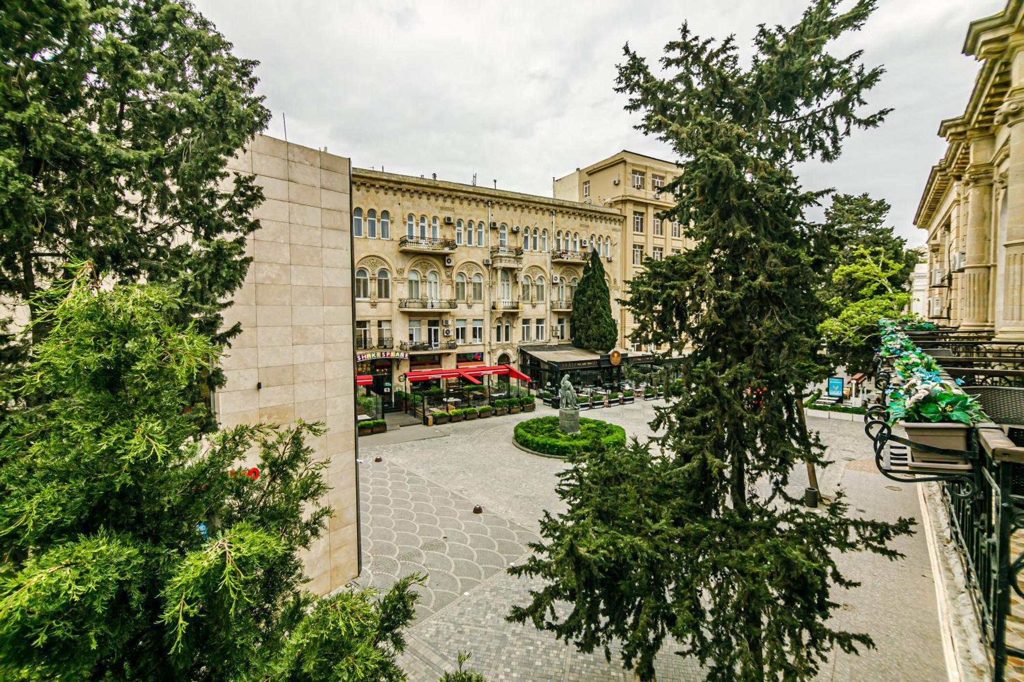 Otel Park Bakü