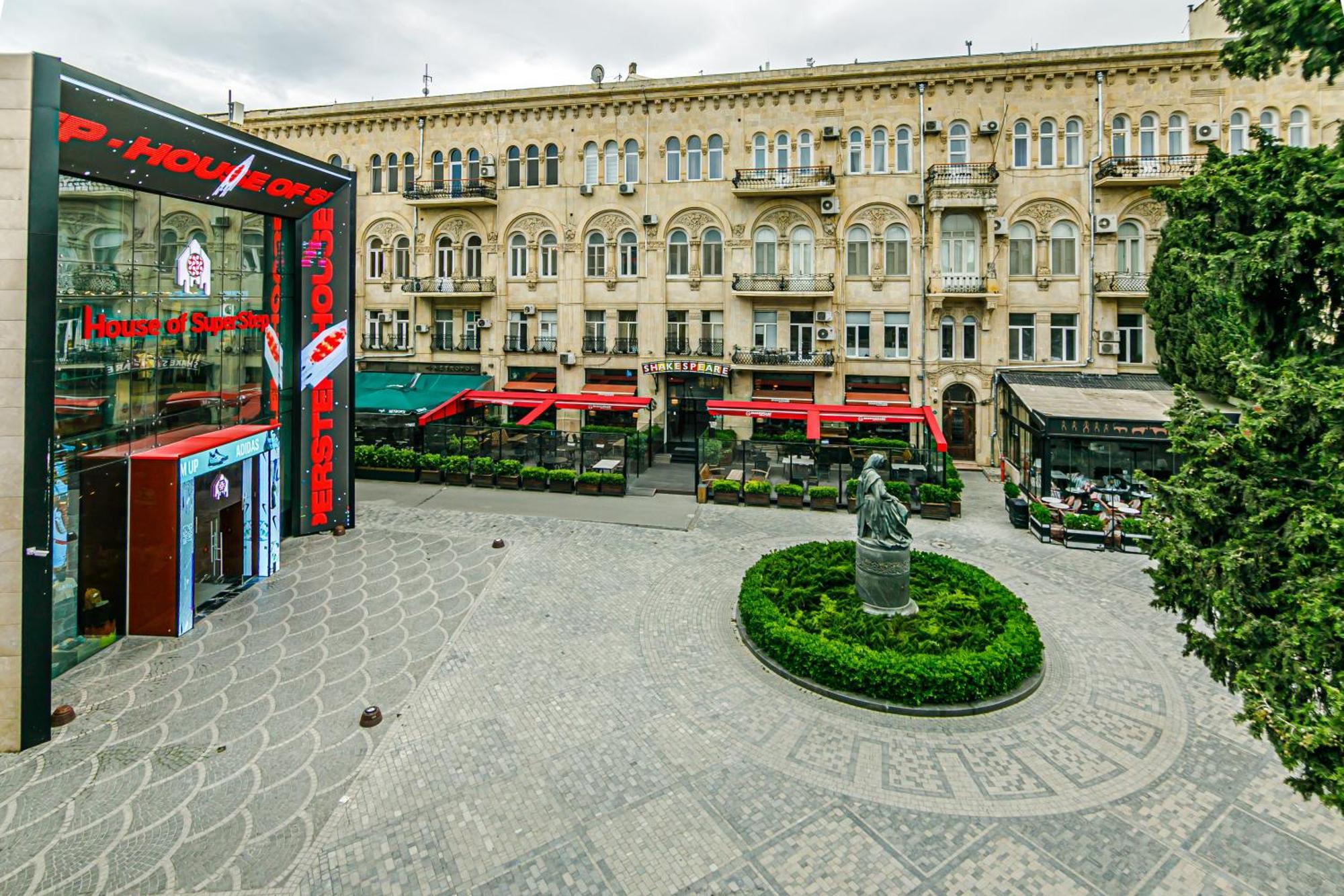 Park 4* Bakü